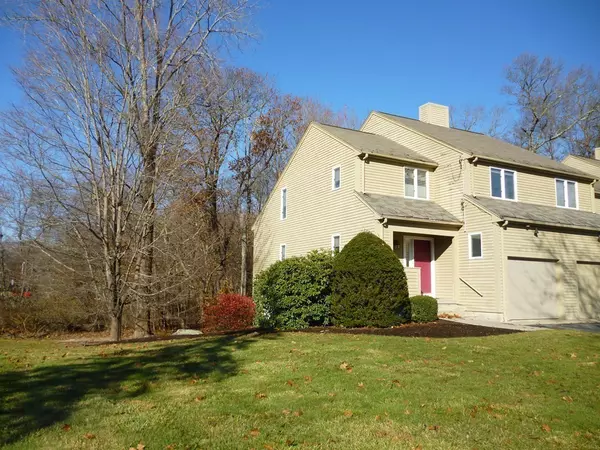 North Attleboro, MA 02760,19 Poppasquash Rd #19
