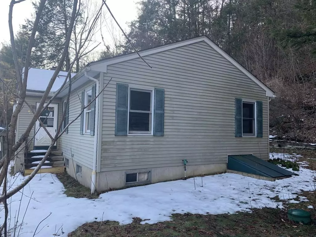 Huntington, MA 01050,46 Basket Street