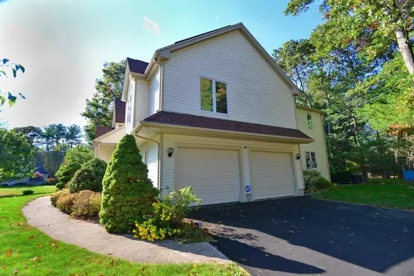 Attleboro, MA 02703,12 Sully