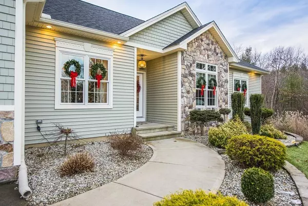 East Longmeadow, MA 01028,16 Ramonas Way