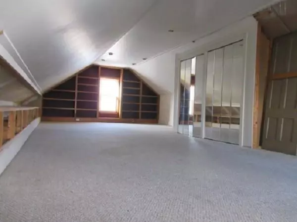 Southbridge, MA 01550,174 Hamilton Street