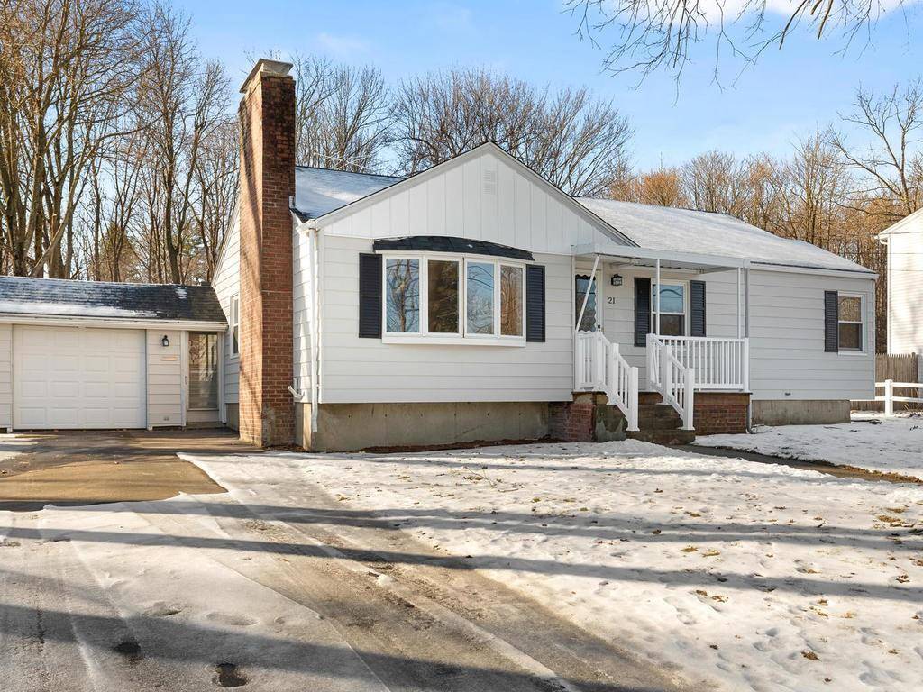 21 Carlton St, Shrewsbury, MA 01545