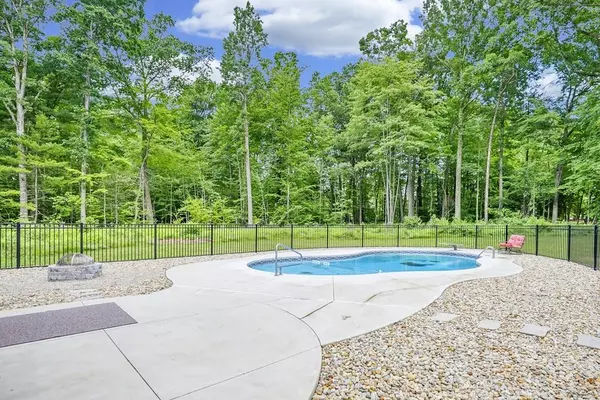 East Longmeadow, MA 01028,57 Capri Dr