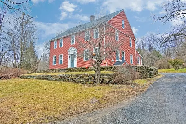 50 Warren Rd, Brimfield, MA 01010