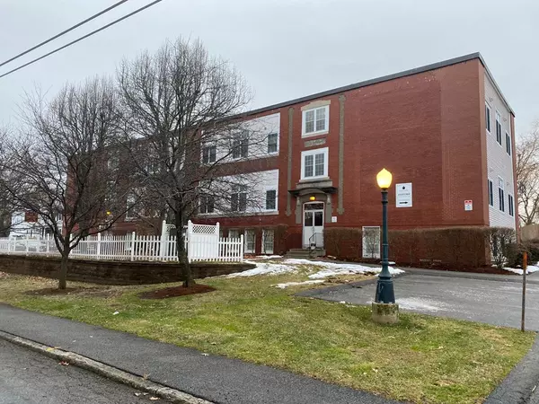 46 Ashford St #8, Methuen, MA 01844