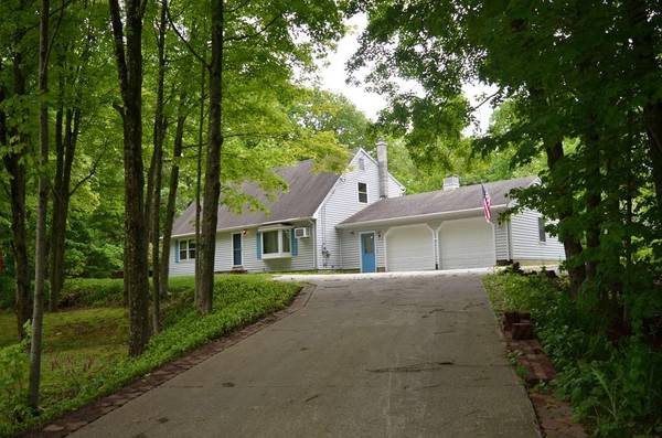 10 Old Warren Rd, West Brookfield, MA 01585