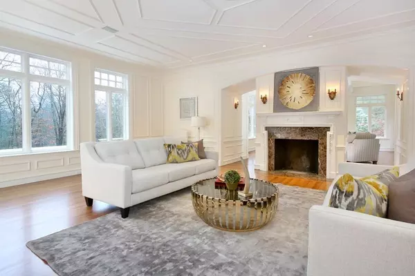 Wellesley, MA 02482,190 Pond Road