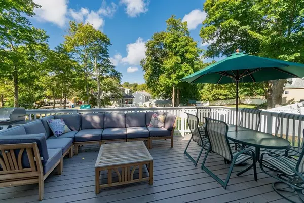 Hingham, MA 02043,62 Downer Ave