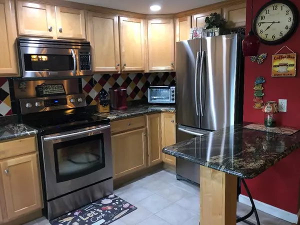 Abington, MA 02351,309 Tamarack Lane #309