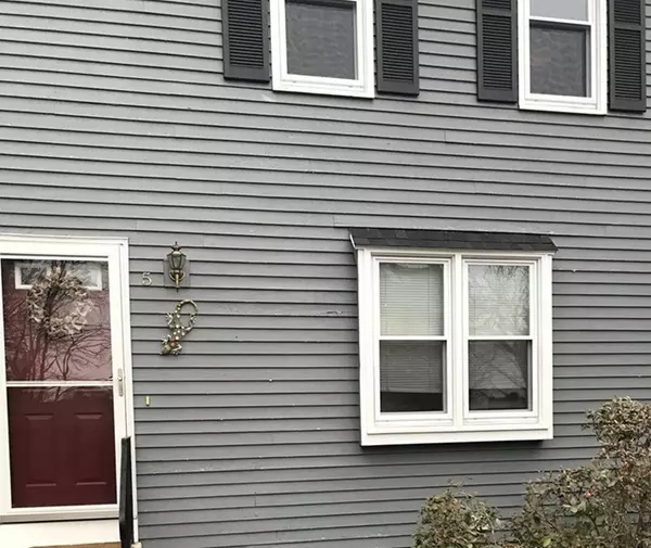 10 Michaelson Dr #5, North Attleboro, MA 02760