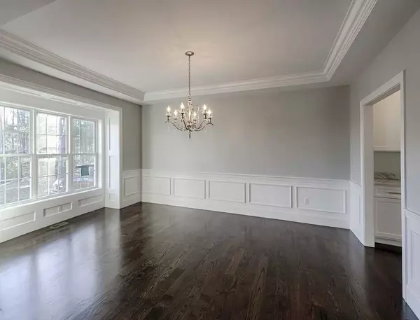 Southborough, MA 01772,11 Leeds Way