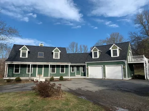 31 Rhododendron Dr, Tiverton, RI 02878