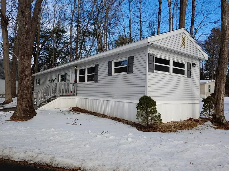 47 Alison Circle, Hampton, NH 03842