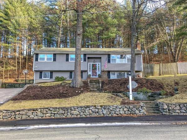 15 Belknap Road, Medfield, MA 02052