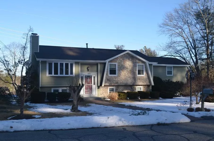 18 Robinhood, Billerica, MA 01821