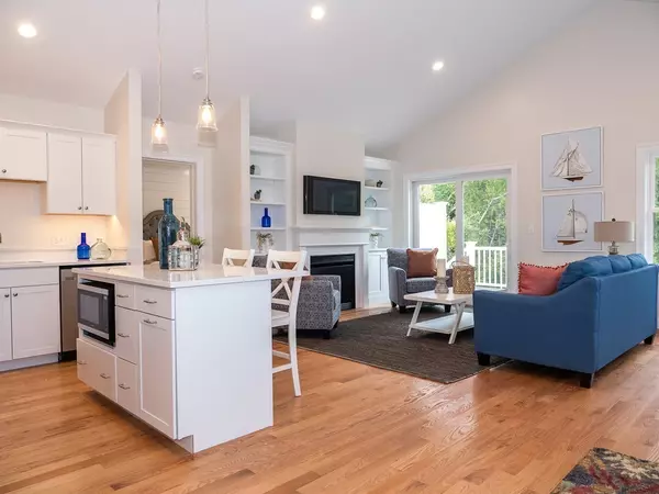 Plymouth, MA 02360,91 Newfield Street #Unit 1