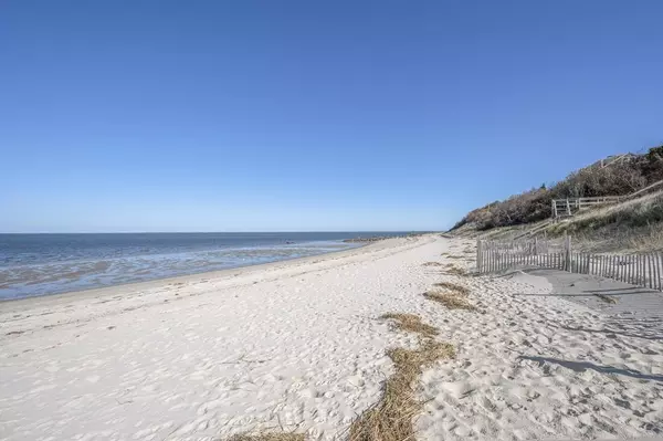 Brewster, MA 02631,24 Hinckley Rd