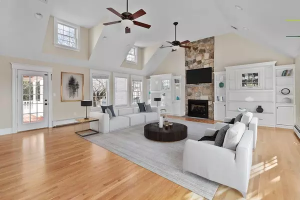 Hingham, MA 02043,2 Stevens Way