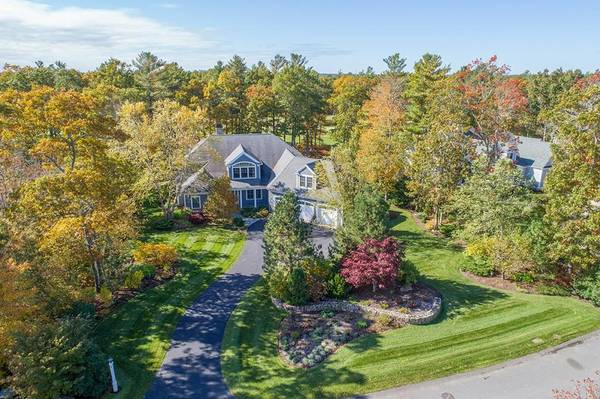 9 Pine Ridge Dr, Mattapoisett, MA 02739