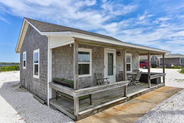 Truro, MA 02652,525 Shore Road #1