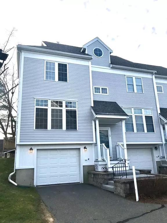 Ipswich, MA 01938,10 New Mill Pl #10