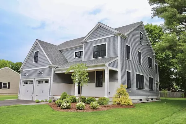 218 Elsinore St, Concord, MA 01742