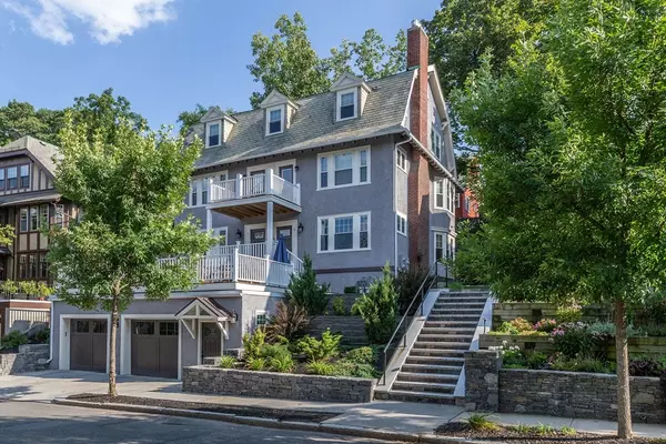 135 University Rd #1, Brookline, MA 02445