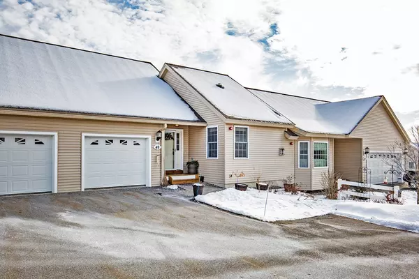 Fremont, NH 03044,49 Hall Rd #49