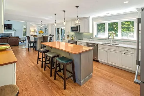 Cohasset, MA 02025,37 Rocky Lane