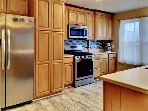 Agawam, MA 01001,49 Barney Street