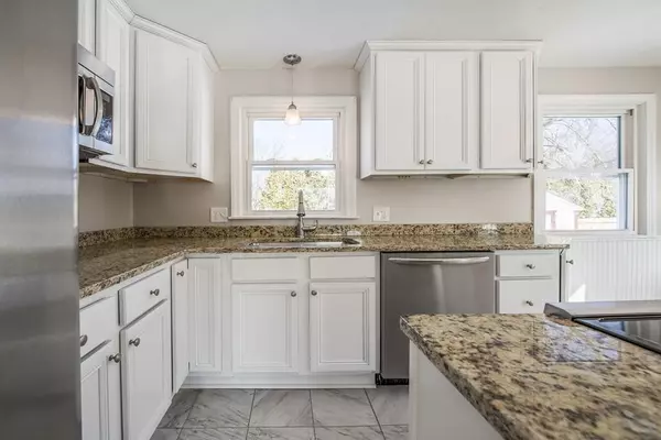 Agawam, MA 01001,48 Florida Dr