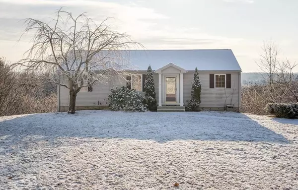 100 Clemence Hill Rd, Southbridge, MA 01550