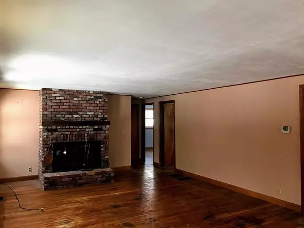 Groton, MA 01450,56 Old Orchard St,