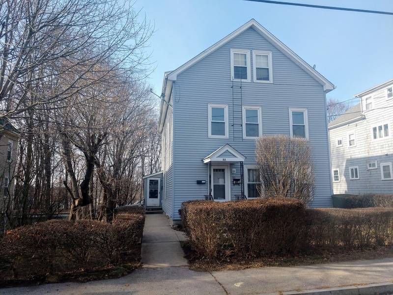 22 Harris St, Webster, MA 01570