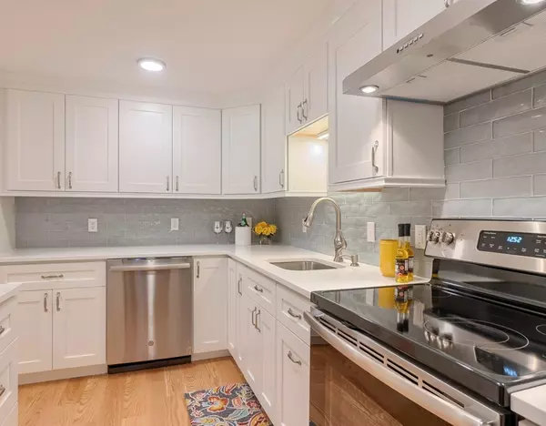 Acton, MA 01720,5 Elm St. #2