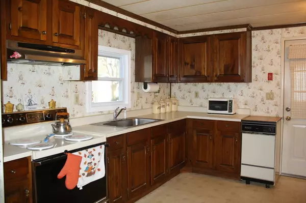 Taunton, MA 02780,1 Betsy Ross Road