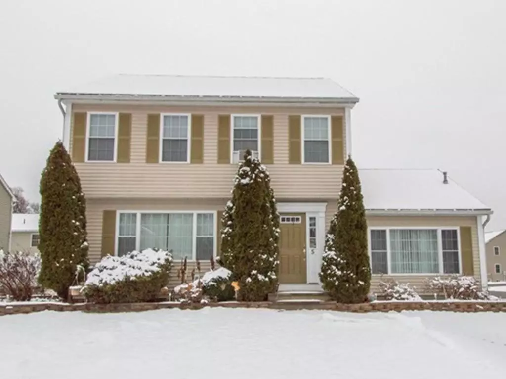 Springfield, MA 01119,5 Annie's Way