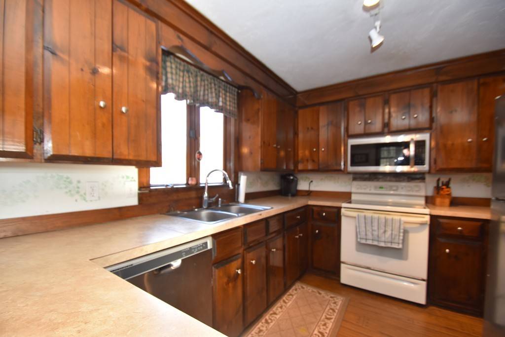 Millbury, MA 01527,46 Davis Rd #B