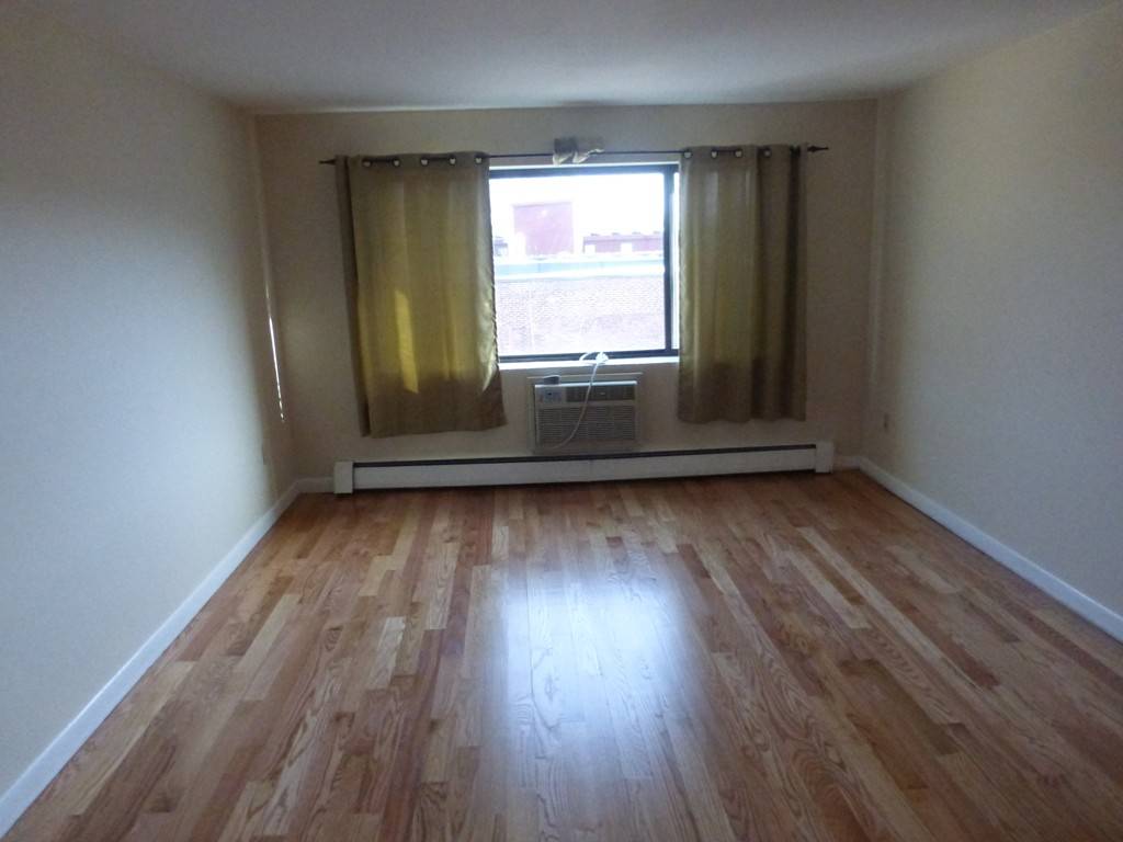 Arlington, MA 02476,9 Ryder Street #24