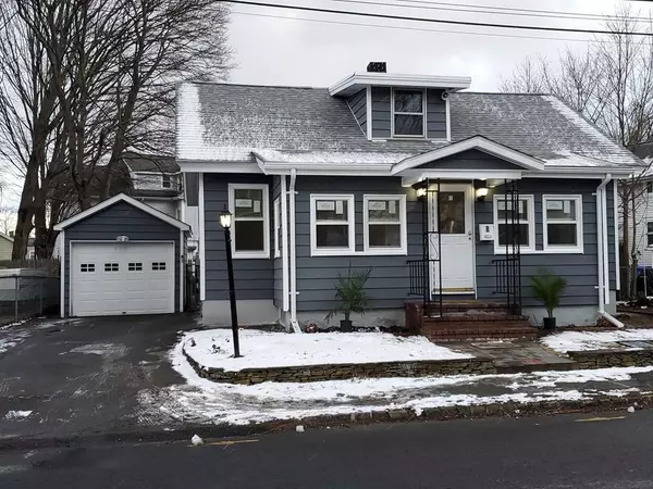 Taunton, MA 02780,8 Shores St