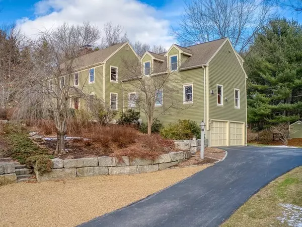 Carlisle, MA 01741,416 Westford Street