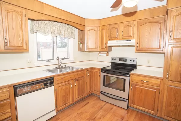 Agawam, MA 01001,15 Mansion Woods Drive #B