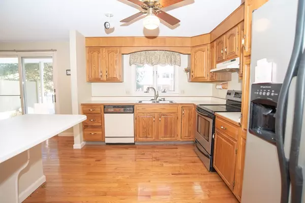 Agawam, MA 01001,15 Mansion Woods Drive #B