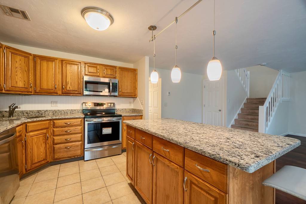Clinton, MA 01510,111 Ridgefield Cir #C