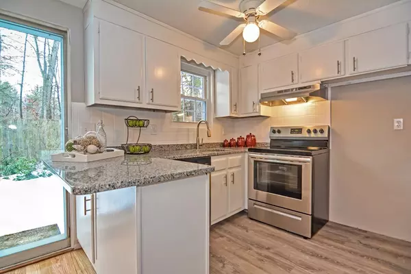 75 Sandy Pond Rd #40, Ayer, MA 01432