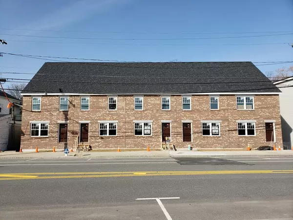 Maynard, MA 01754,173 Main St #2