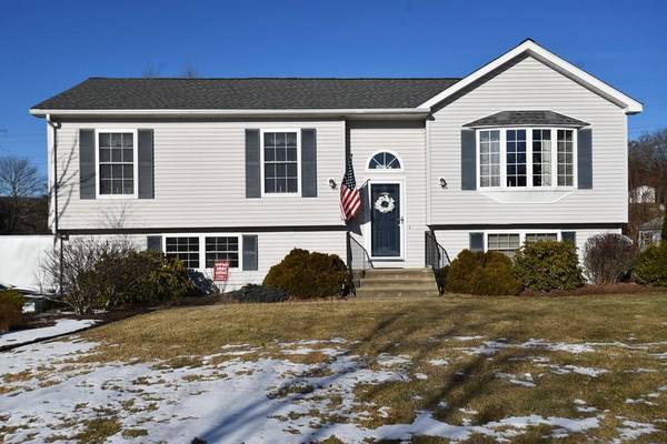 40 Shea Rd, West Brookfield, MA 01585