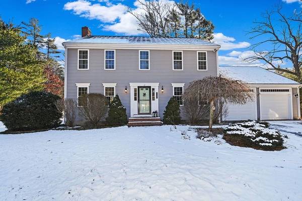 11 Russell Holmes Way, Carver, MA 02330