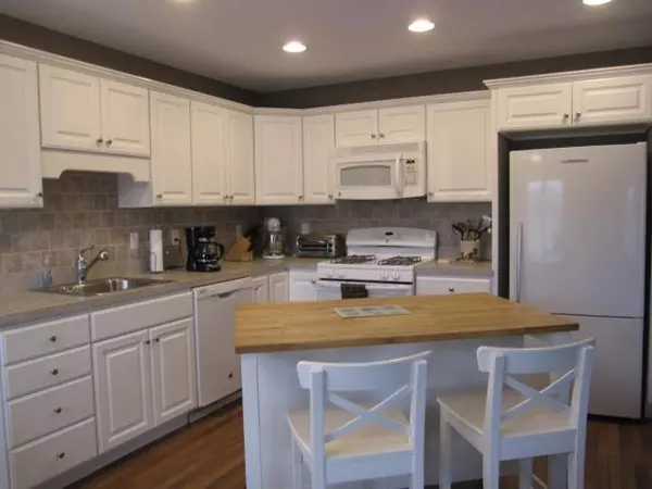 Ayer, MA 01432,42 Longview Circle #B