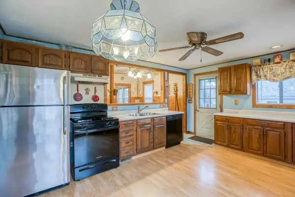 Agawam, MA 01001,32 Center St